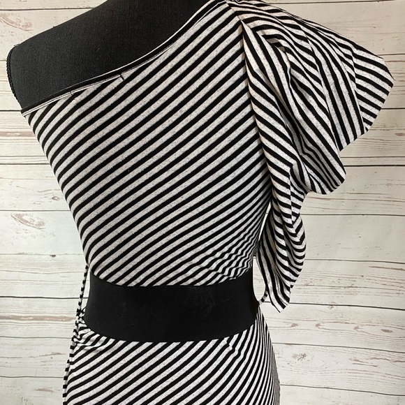 Arden B. One-Shoulder Blouse - Picture 3 of 5